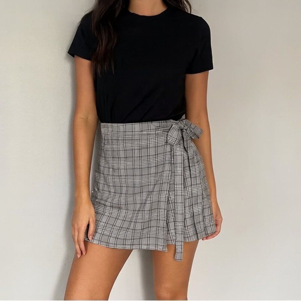 Sadie & Sage Gray Plaid Wrap Skirt Women’s Size Small Classic Check Mini Skirk